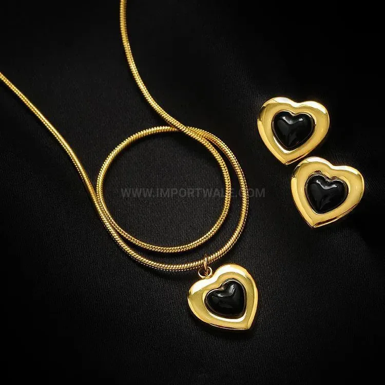 Bold Gold Plated Heart Pendant Snake Chain Necklace and Studs Set