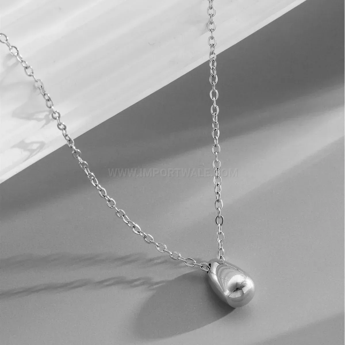 Trendy Minimalist Waterdrop Pendant Gold Plated Titanium Steel Choker Necklace