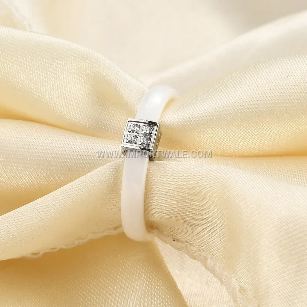 Sleek 4mm Stainless Steel Spliced Ceramic Ring with Zircon Accent