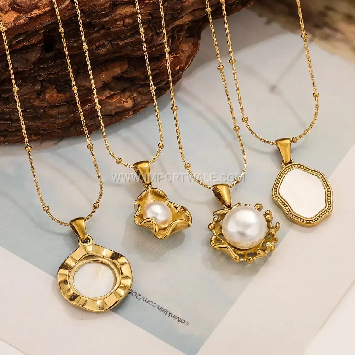 Geometric Shell Round Pendant Stainless Steel Link Chain Necklace