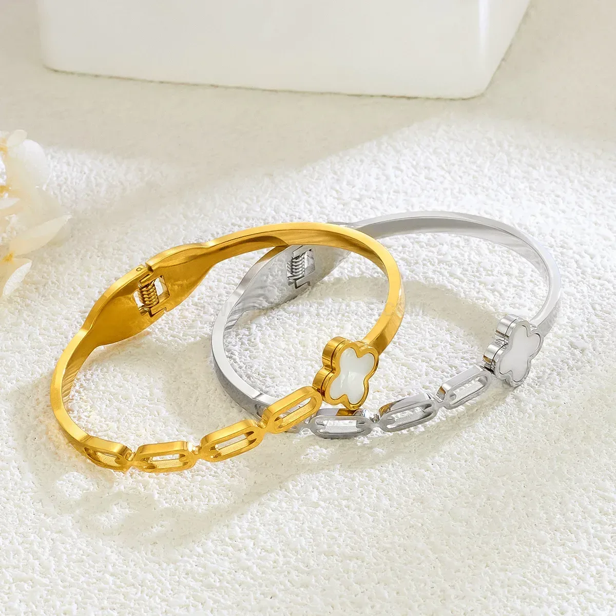 Modern Mother of Pearl Four Leaf Clover Stainless Steel Bangle