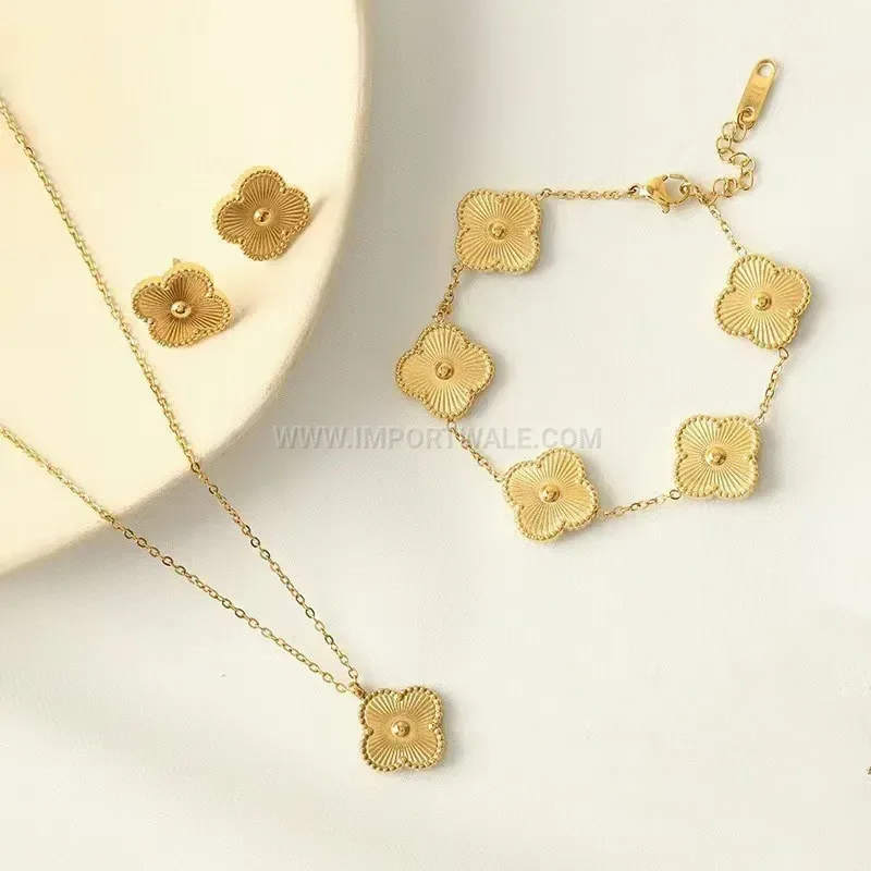 Clover Motif Stainless Steel Jewelry Set with Gold Finish