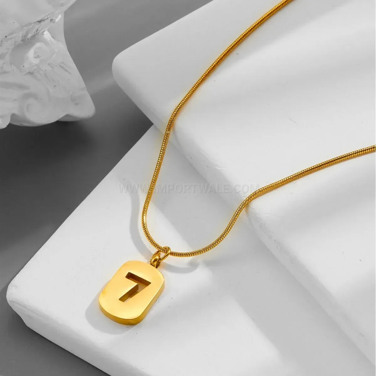 Elegant Gold Titanium Steel Snake Chain Lucky Seven Pendant Necklace