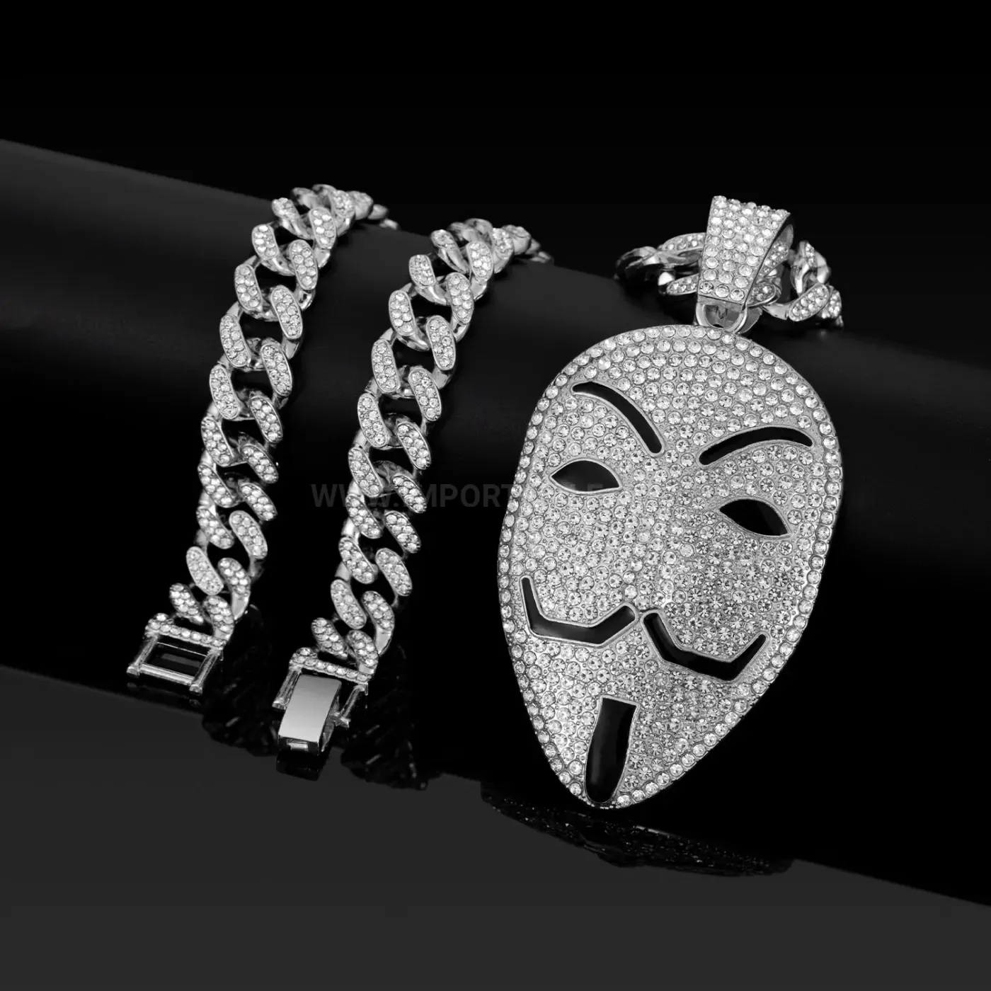 Rhinestone V Mask Alloy Hip Hop Pendant Necklaces