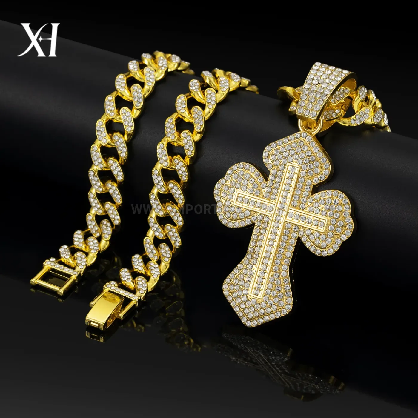 Rhinestone Paved Cross Hip Hop Pendant Necklace