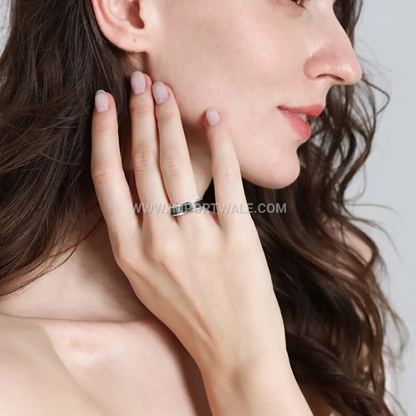 Minimalist Stainless Steel Spinner Relief Band Ring