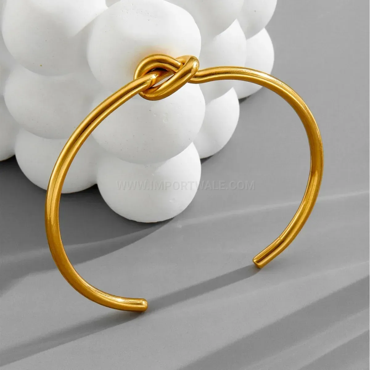 Fashion Minimalist Gold Plated Stainless Steel Love Knot Open Bangle