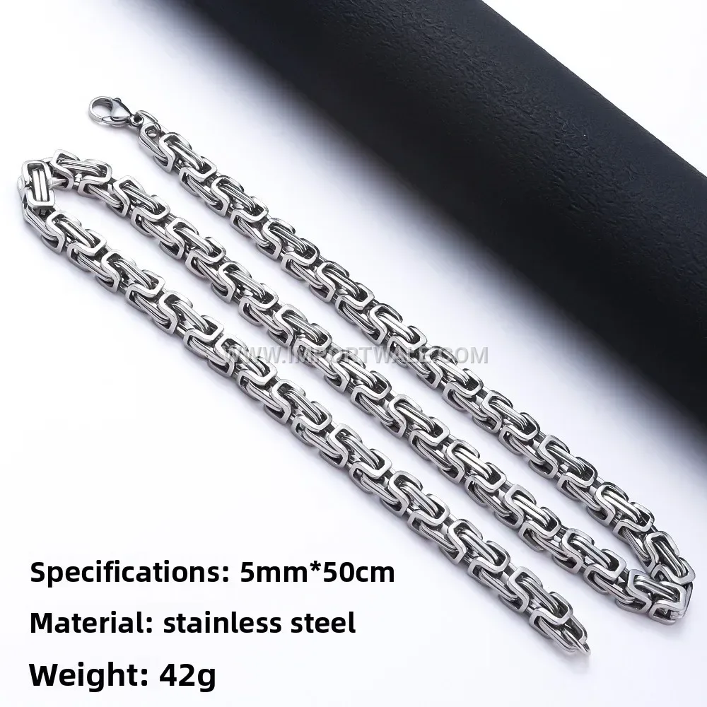 Minimalist Geometric Circular Cutout Stainless Steel Love Pendant Necklace