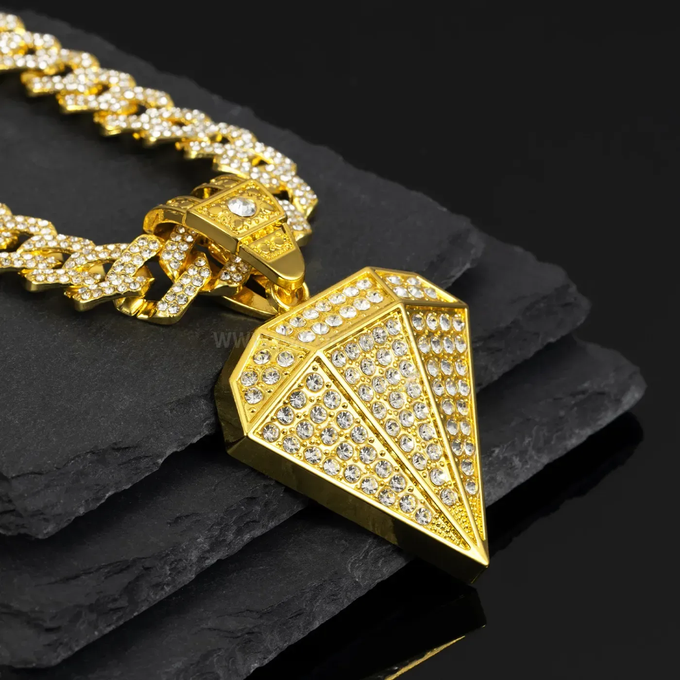 Iced Out Rhombus Diamond Zinc Alloy Hip Hop Pendant Necklace