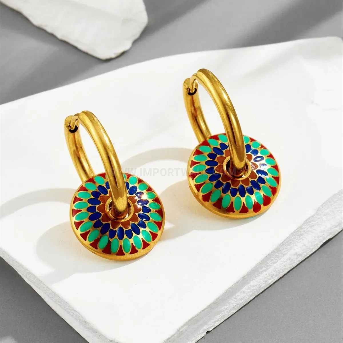 Fashion Enameled Geometric Titanium Steel Necklace and Earring Set in Gold