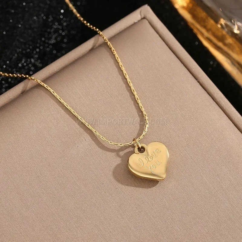 Classic Titanium Steel Heart Charm Pendant Necklace in Gold