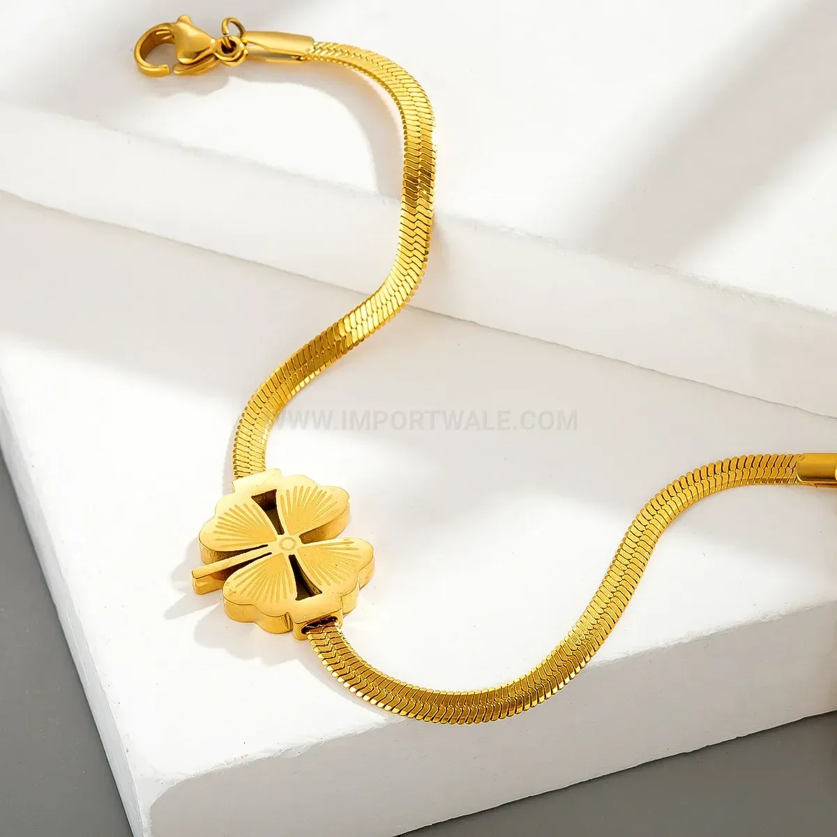 Elegant Minimalist Stainless Steel Four Leaf Clover Bracelet