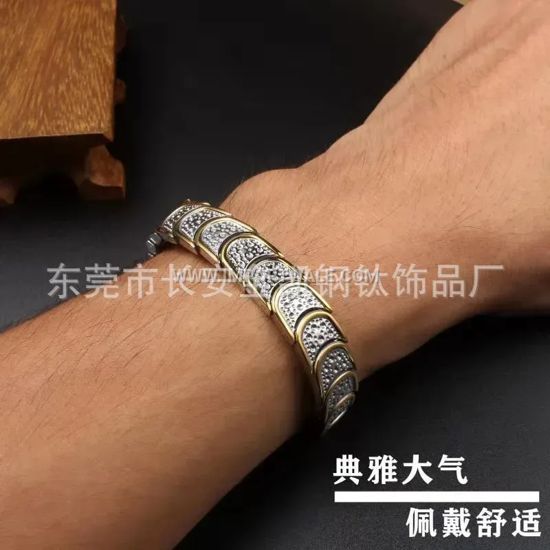 Minimalist Stainless Steel Crescent Pattern Link Bracelet