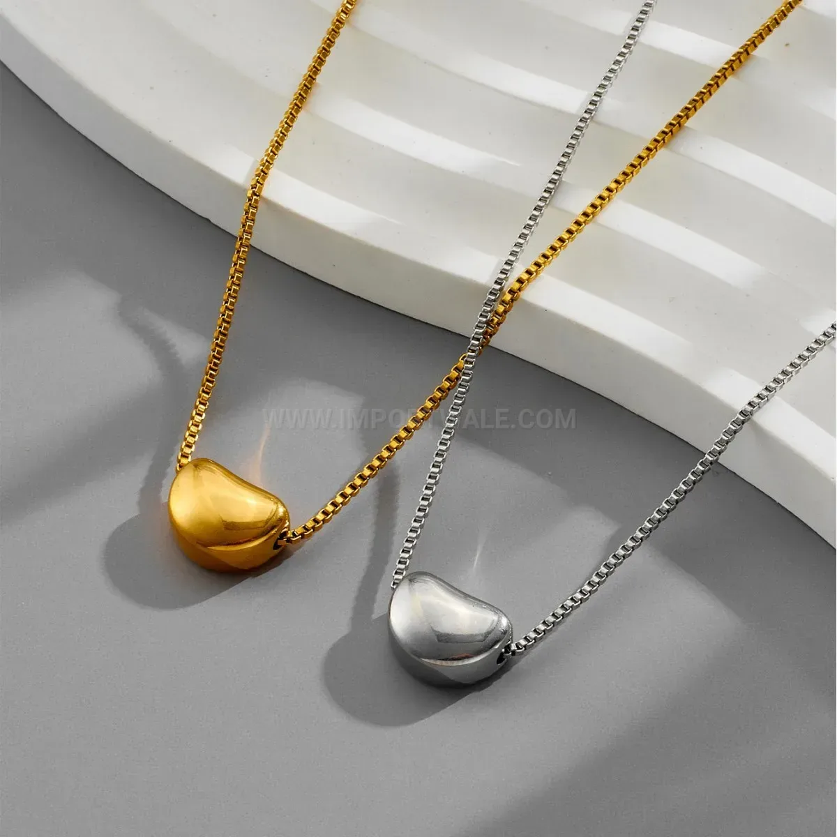Elegant Geometrical Stainless Steel Love Bean Pendant Clavicle Chain Necklace