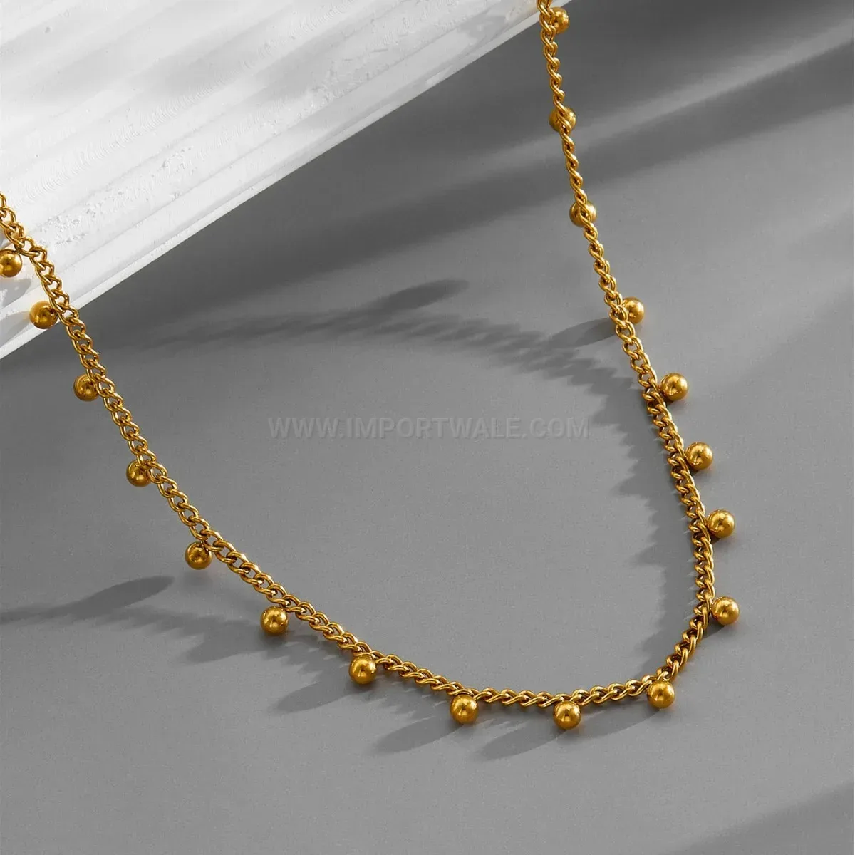 Stylish Beaded Titanium Steel Star Chain Necklace with Gold Vacuum Plating