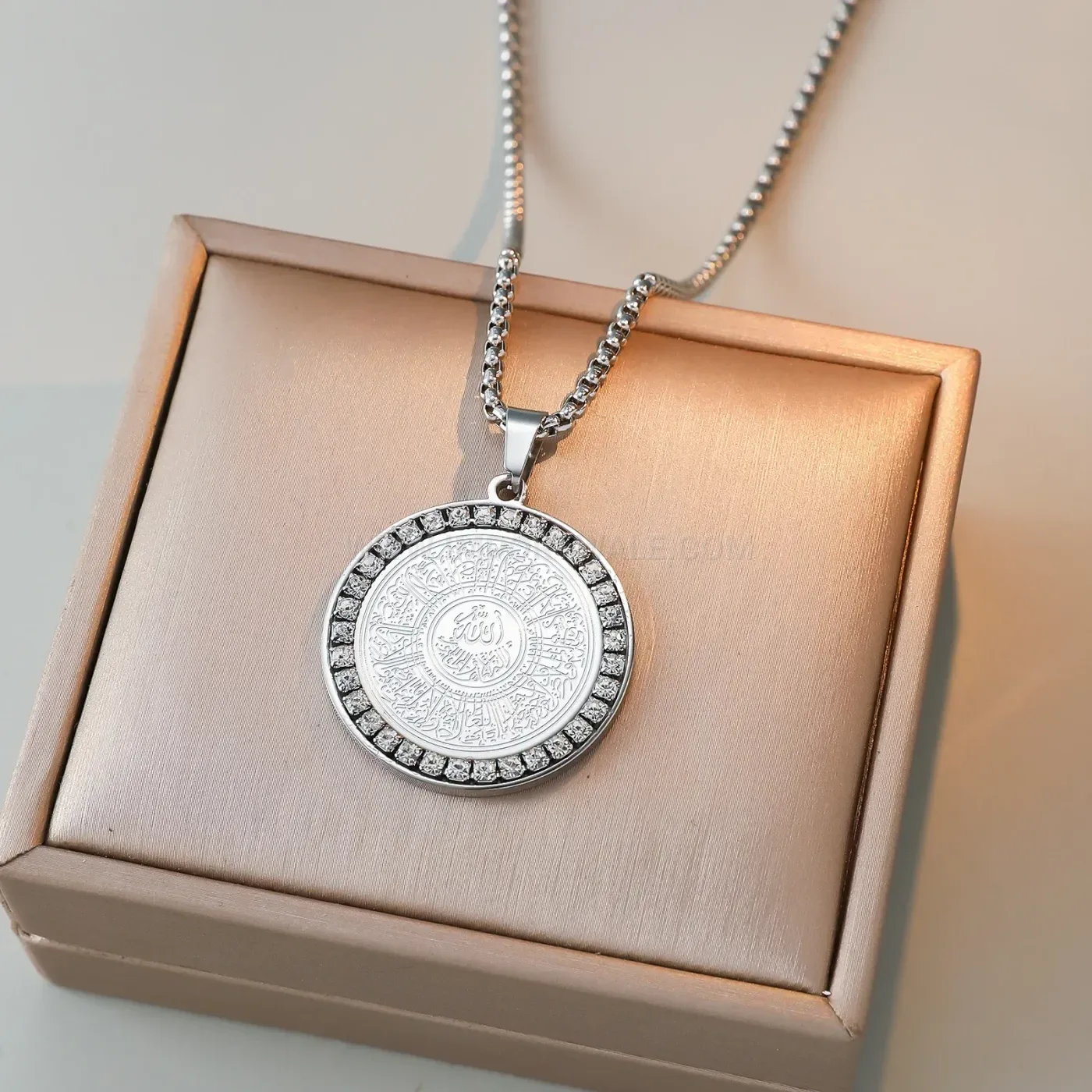 Premium Zircon Ayatul Kursi Calligraphy Stainless Steel Islamic Pendant Necklace