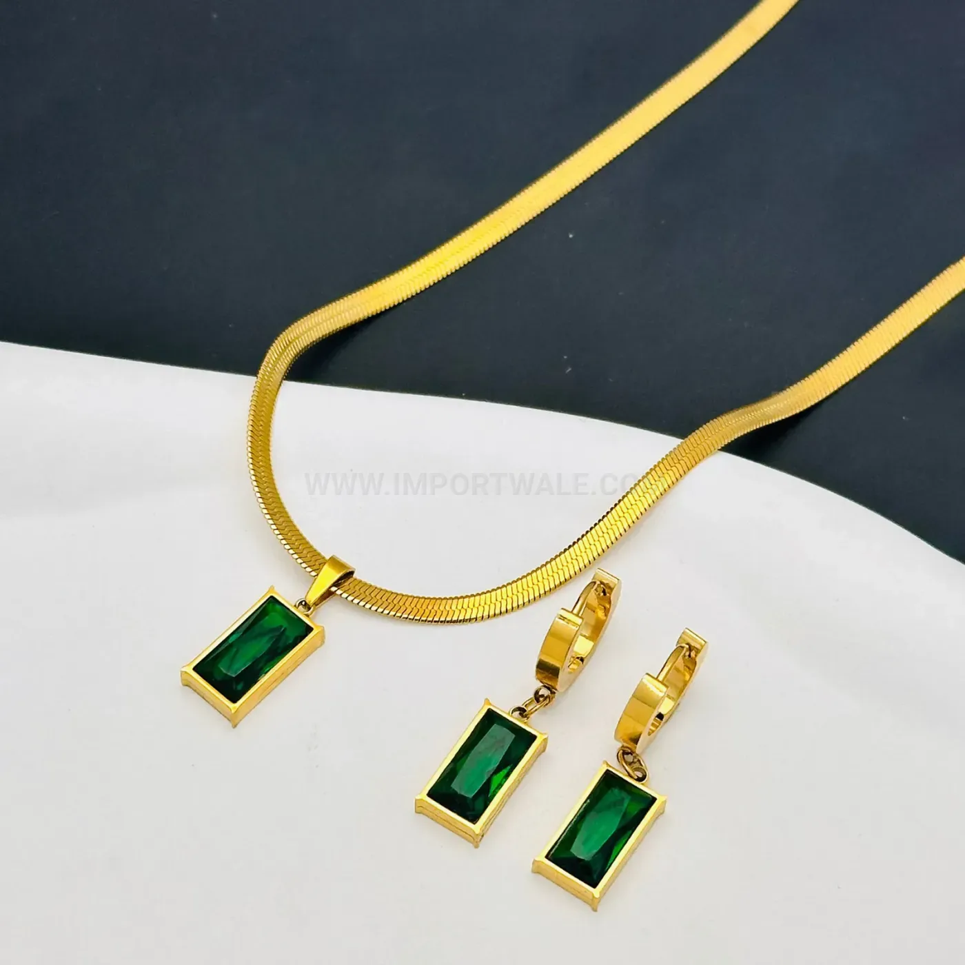 Premium Titanium Steel Emerald Zircon Pendant Snake Chain Necklace