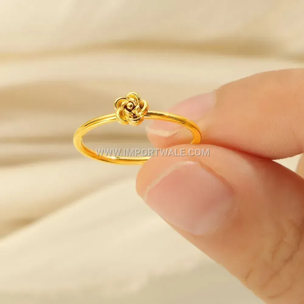 18K Gold Plated Stainless Steel Floral Motif Ring