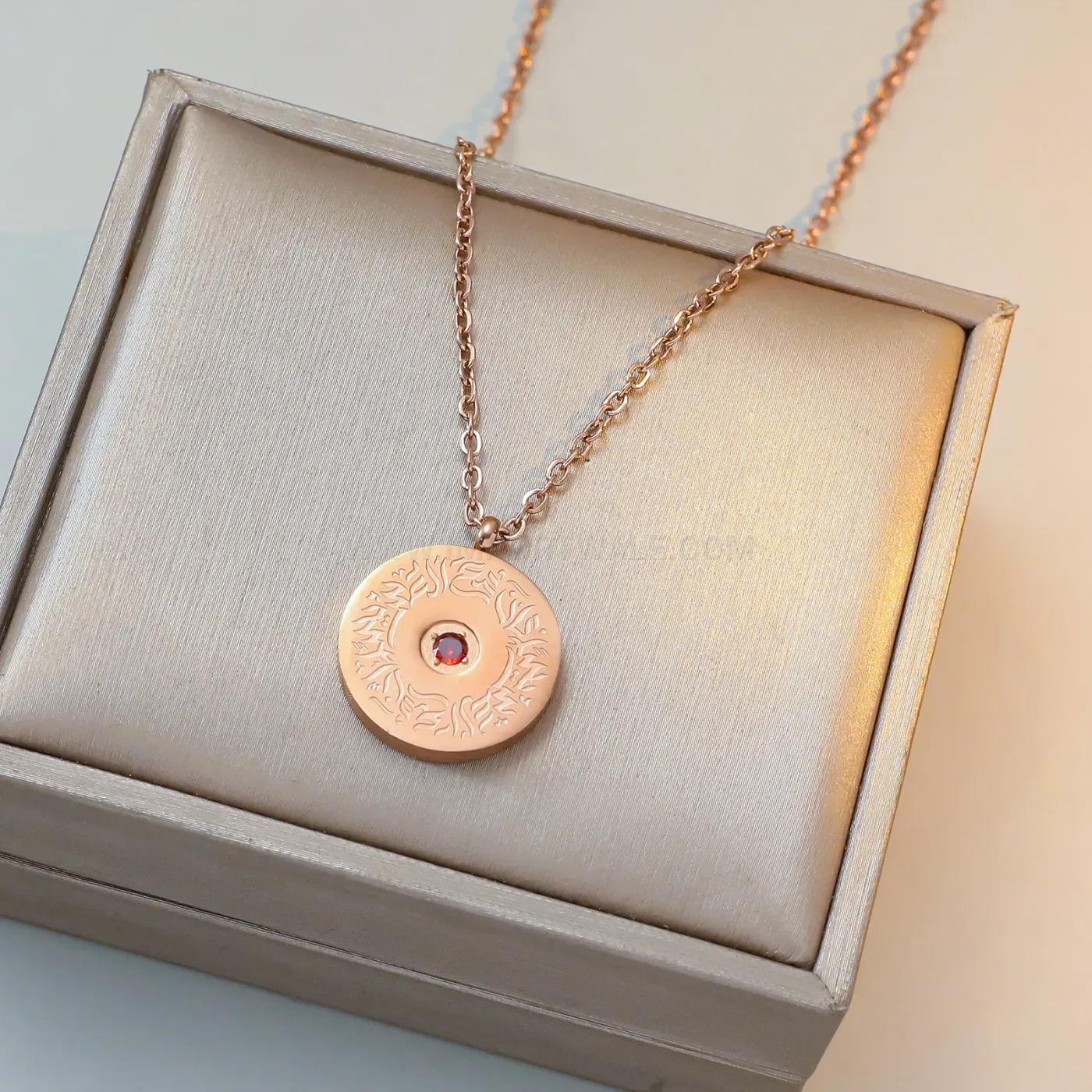Chic Stainless Steel Ayatul Kursi Arabic Script Pendant Necklace with Red Zircon