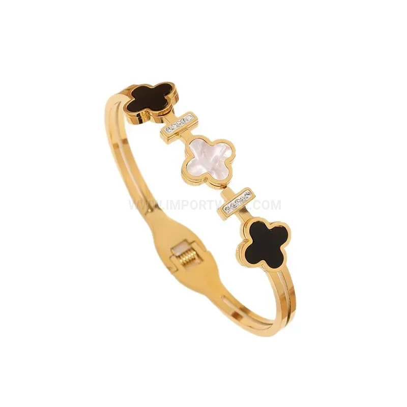 Stylish Four-Leaf Clover Shell Inlaid Titanium Steel Bangle