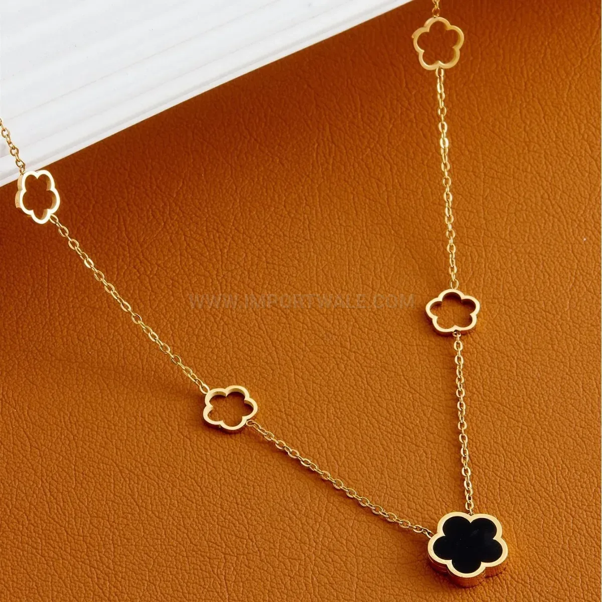 Modern Titanium Steel Mother of Pearl Clover Pendant Necklace