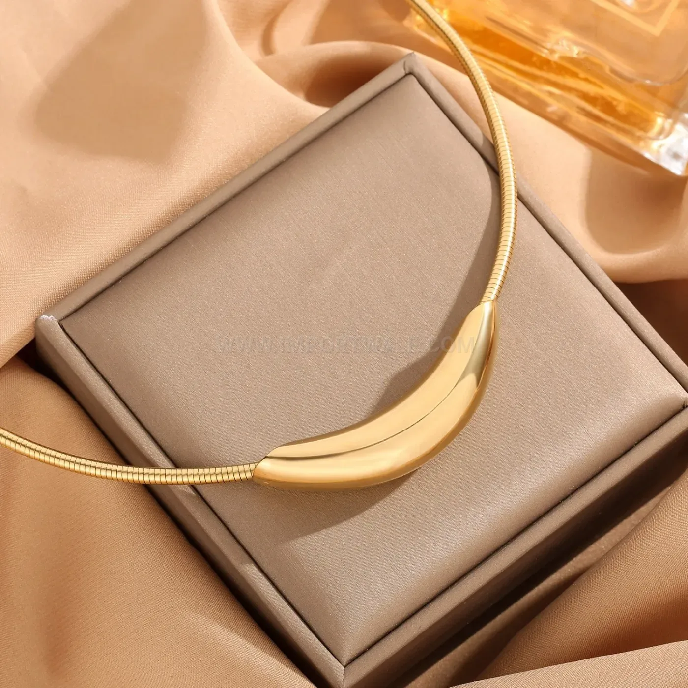 Minimalist Curved Tube Titanium Steel Choker Necklace