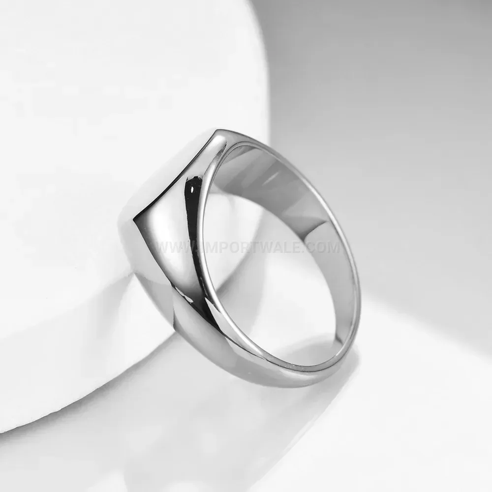 Chic Laser Engraved Snowflake Stainless Steel Round Signet Ring
