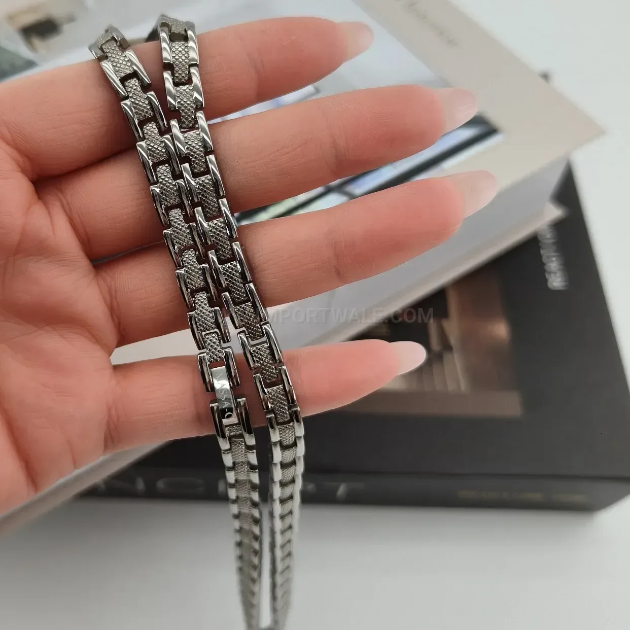 Designer Pure Titanium Cuban Chain Bio Magnetic Collarbone Necklace