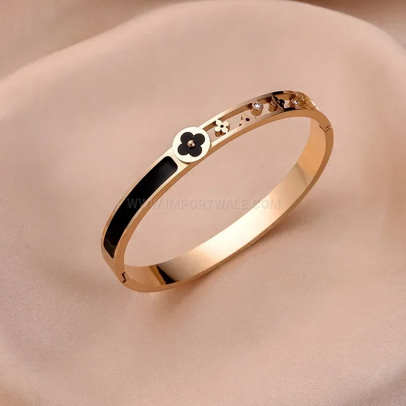 Chic Rhinestone Round Charm Titanium Steel Bangle Bracelet