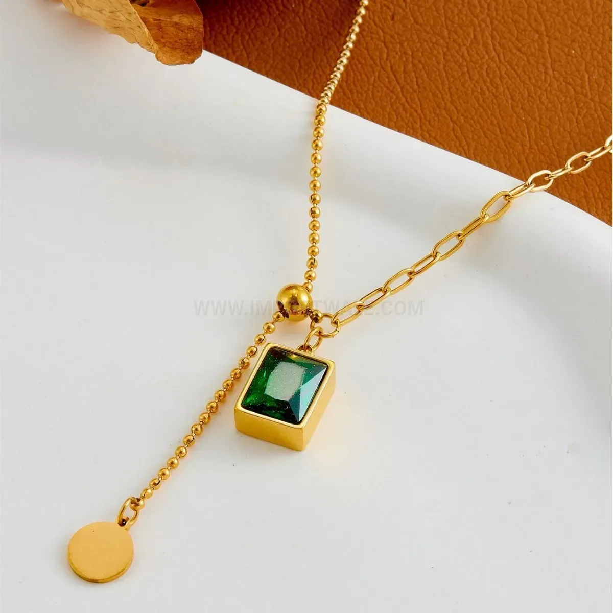 Chic Adjustable Gold Titanium Steel Green Stone Pendant Necklace