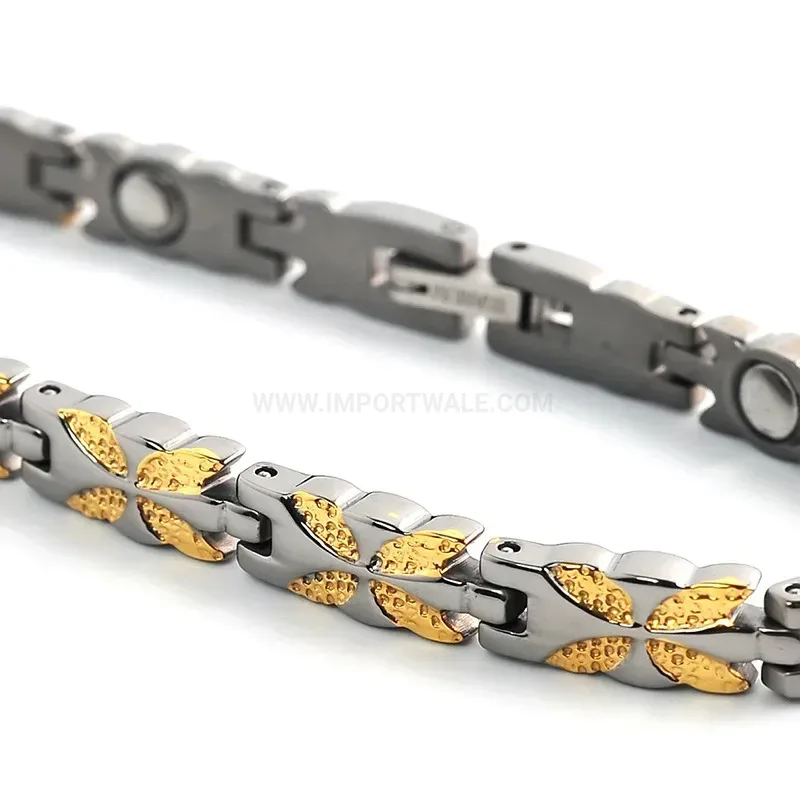 Elegant Delicate Four-Leaf Flower Titanium Bio Magnetic Bracelet