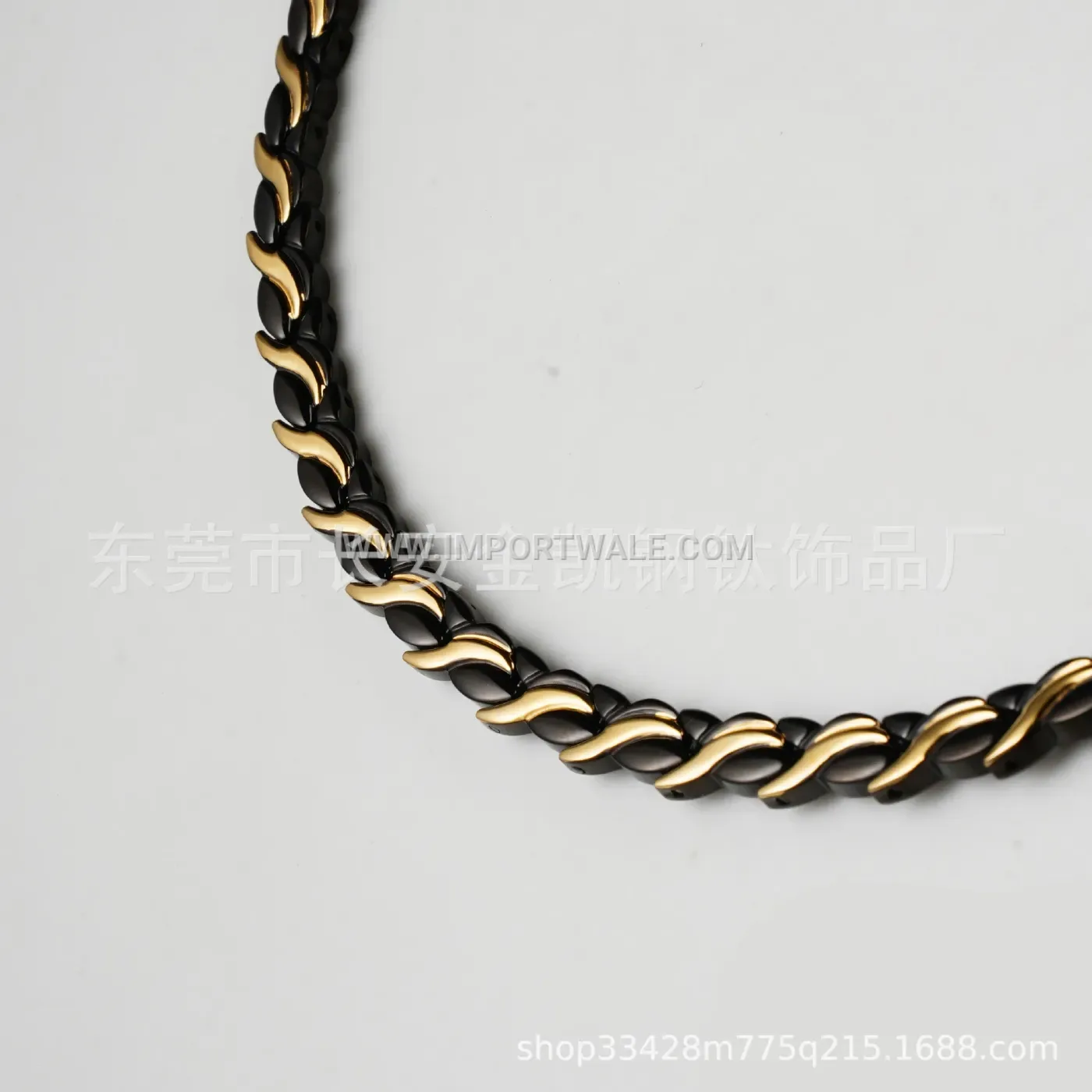 Wavy Geometric Four-in-One Magnetic Chain Bracelet and Necklace Set