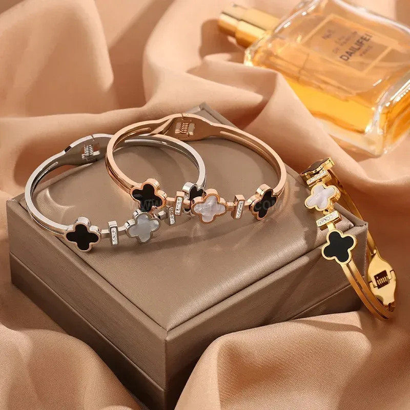 Stylish Four-Leaf Clover Shell Inlaid Titanium Steel Bangle