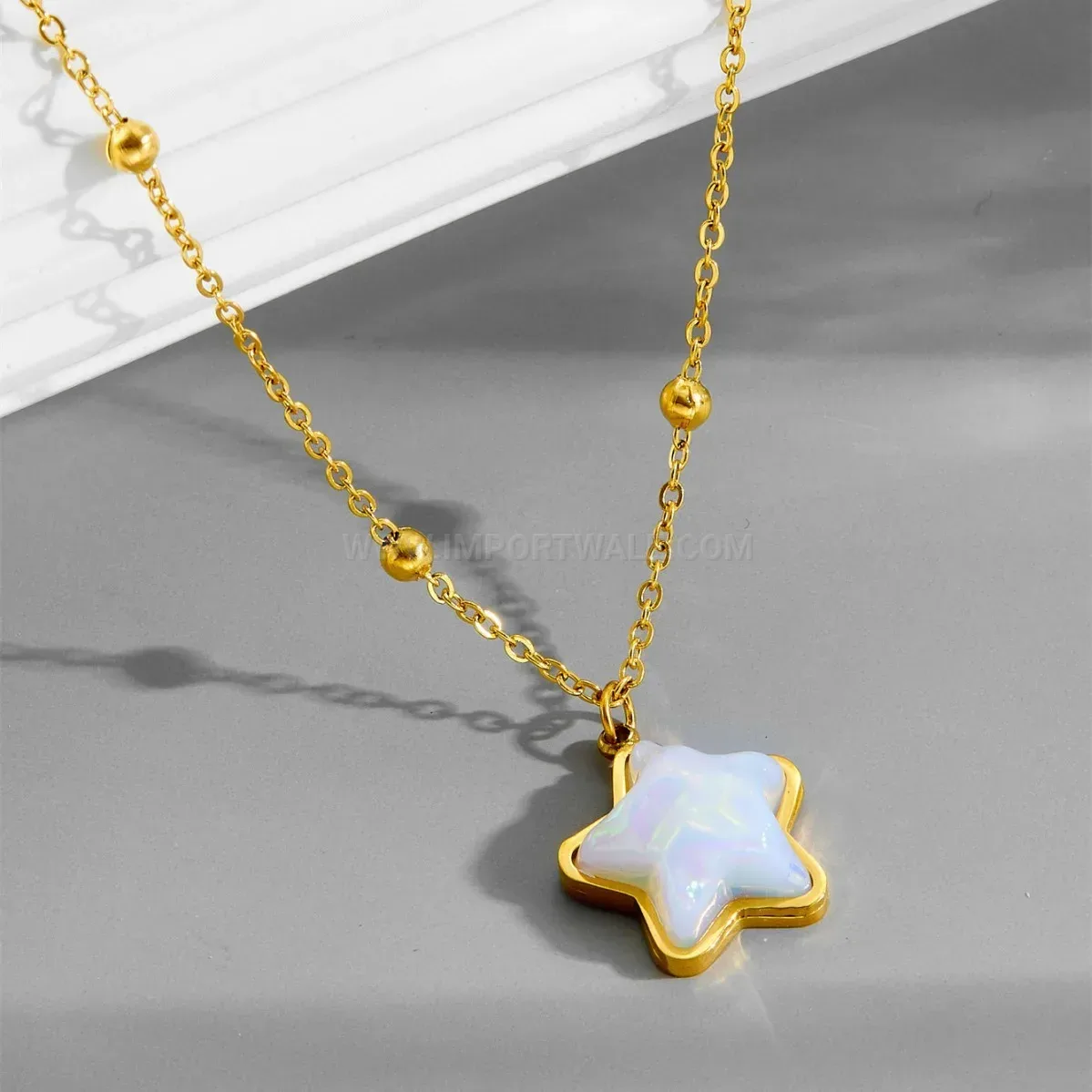 Elegant Minimalist Gold Plated Titanium Steel Star Clavicle Necklace