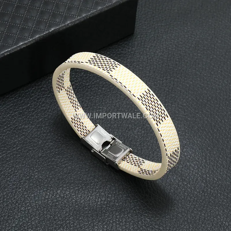 Minimalist Striped Leather Wrap Bracelet with Alloy Clasp