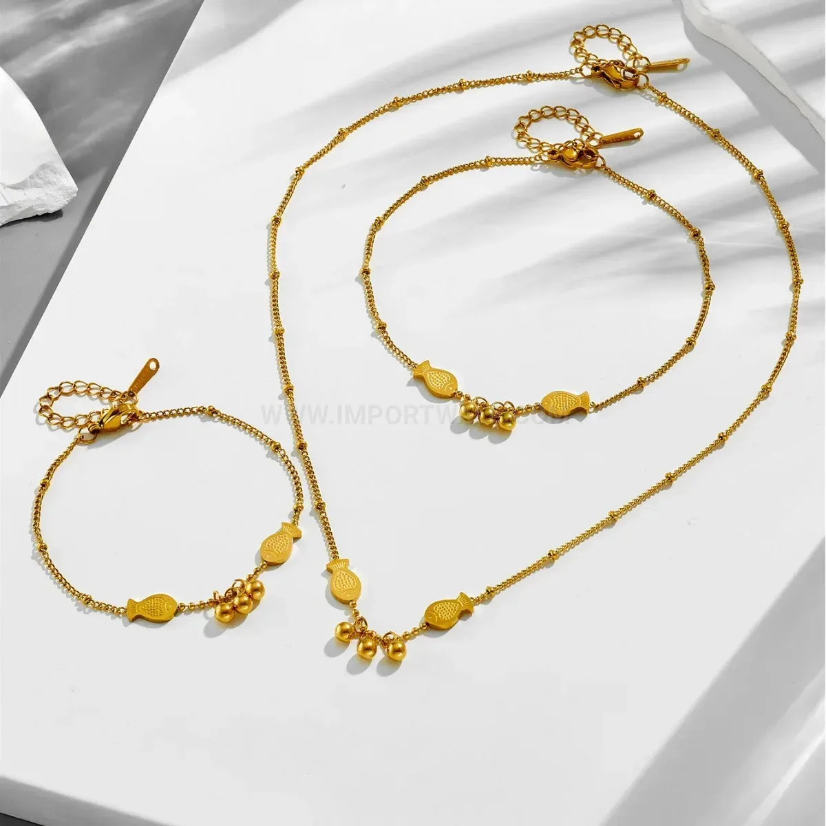 Elegant Gold Plated Titanium Steel Twin Fish Pendant Jewelry