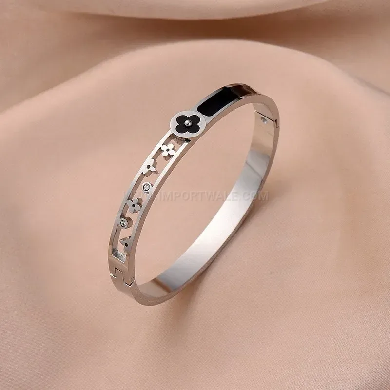 Chic Rhinestone Round Charm Titanium Steel Bangle Bracelet