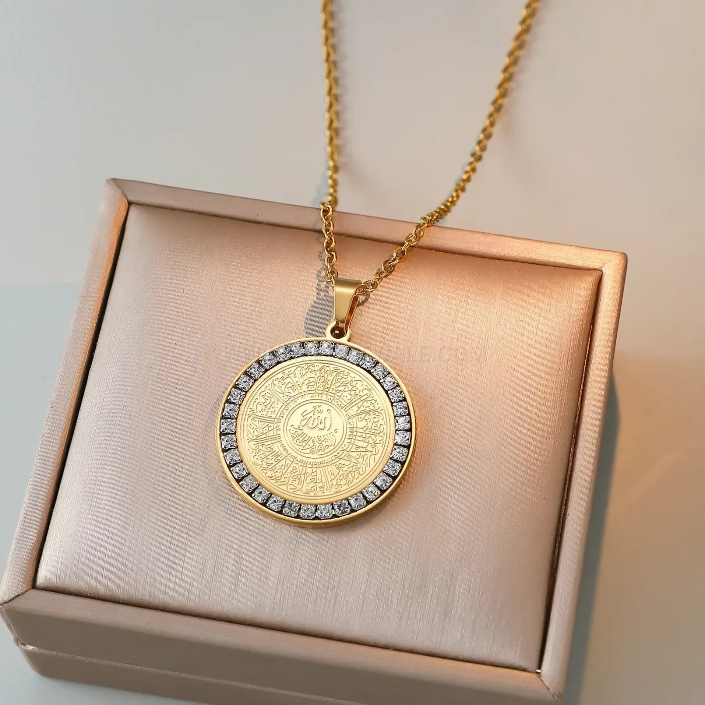 Premium Zircon Ayatul Kursi Calligraphy Stainless Steel Islamic Pendant Necklace