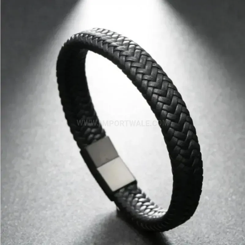Classic All-Black Braided Leather Bracelet with Matte Magnetic Clasp