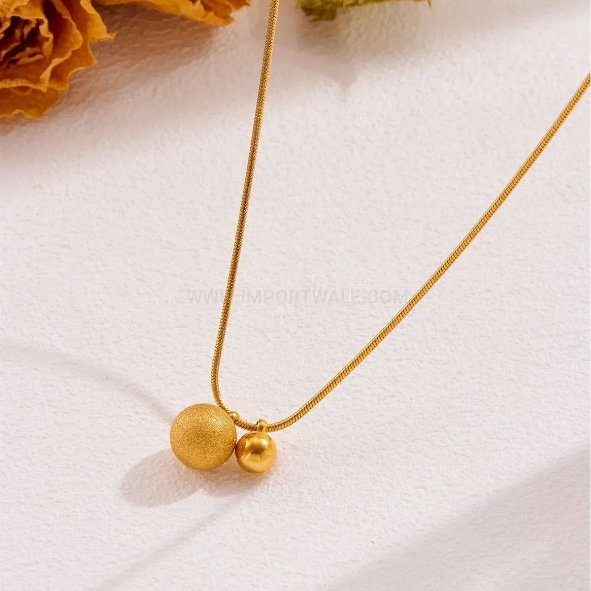Elegant Gold Stainless Steel Frosted Sphere Pendant Clavicle Chain Necklace