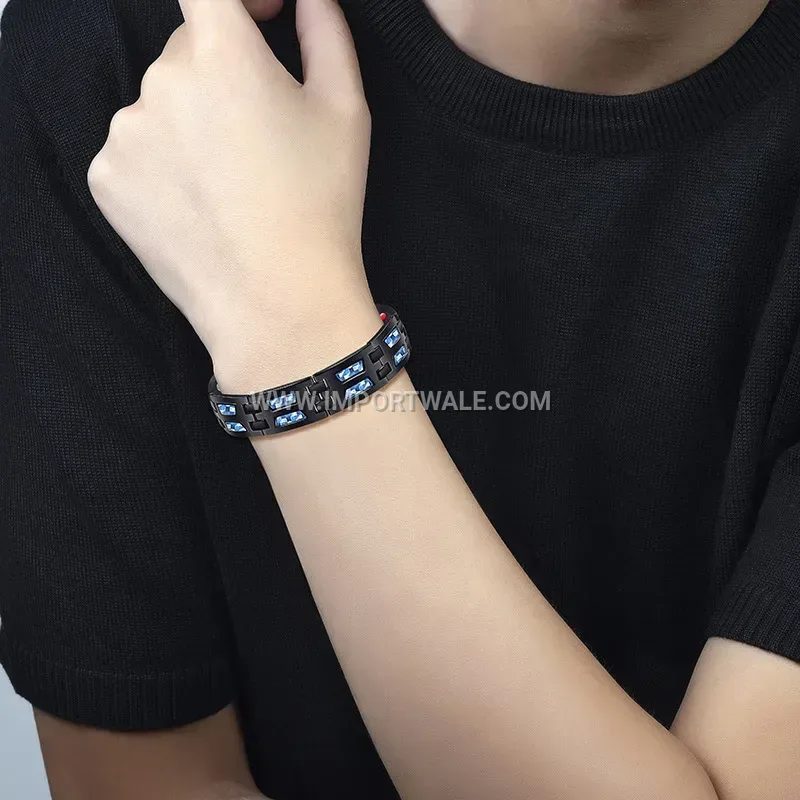 Men's Butterfly Carbon Fiber Vacuum Plated Adjustable Titanium Bracelet