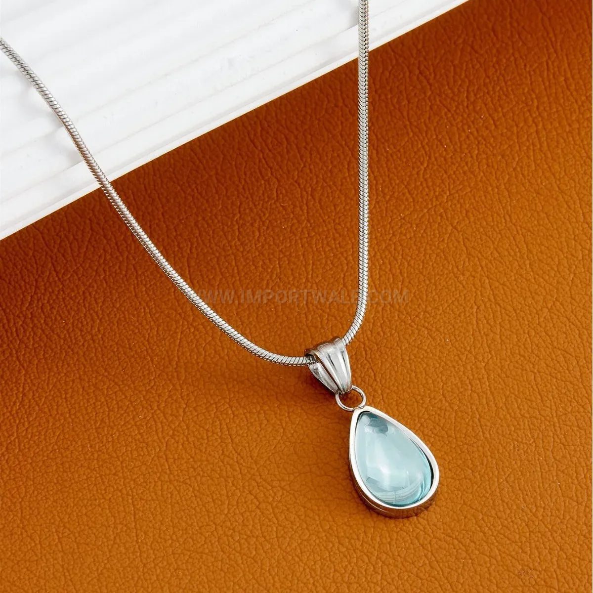 Vintage French Style Teardrop Pendant Titanium Steel Collar Necklace