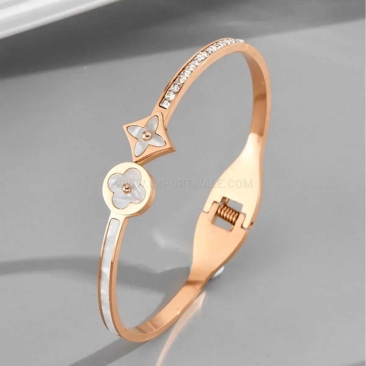 Cubic Zirconia Four-Leaf Clover Mother-of-Pearl Titanium Steel Bangle