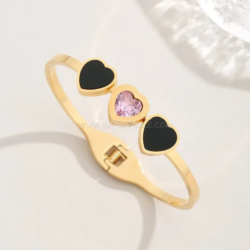 Modern Heart Shell and Crystal Titanium Steel Open Cuff