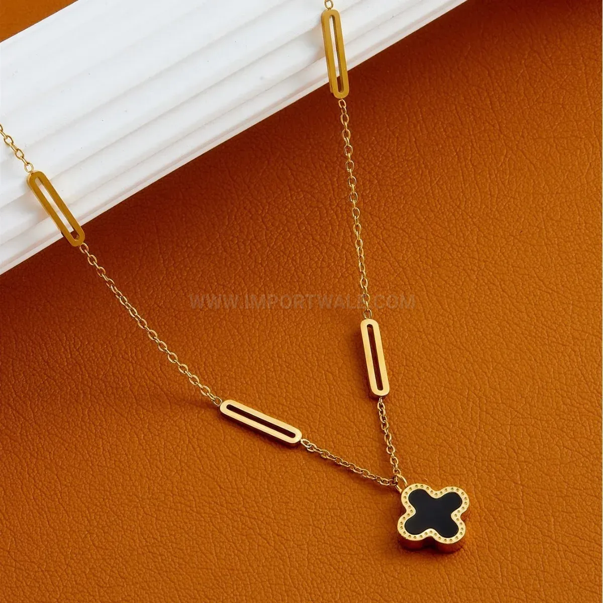 Premium Double-Sided Clover Pendant Titanium Steel Necklace