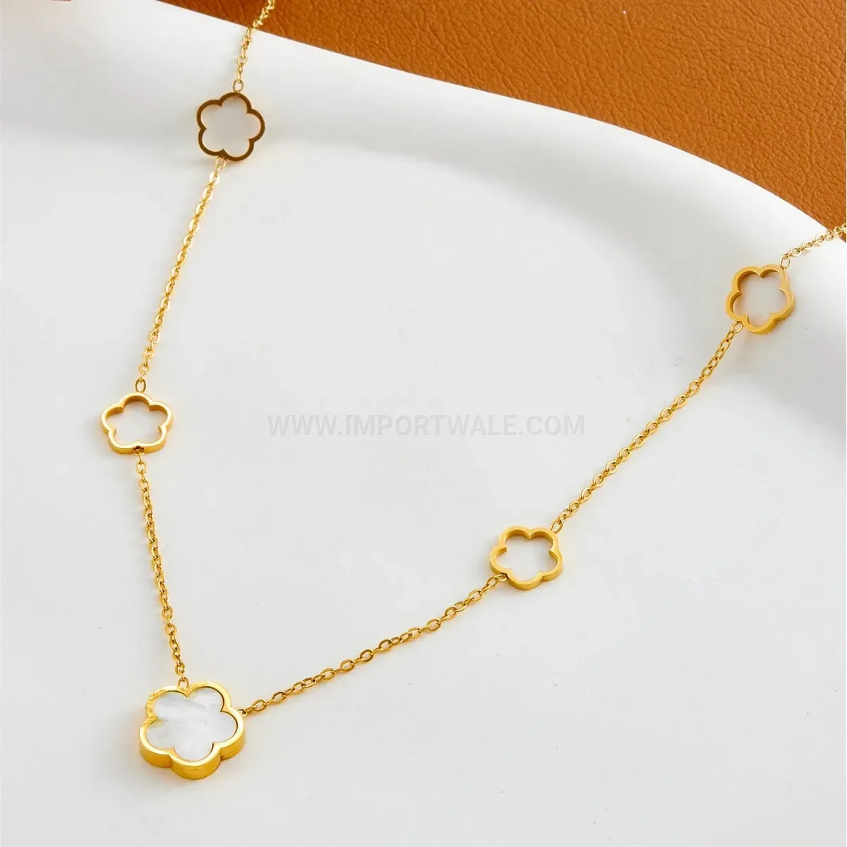 Modern Titanium Steel Mother of Pearl Clover Pendant Necklace