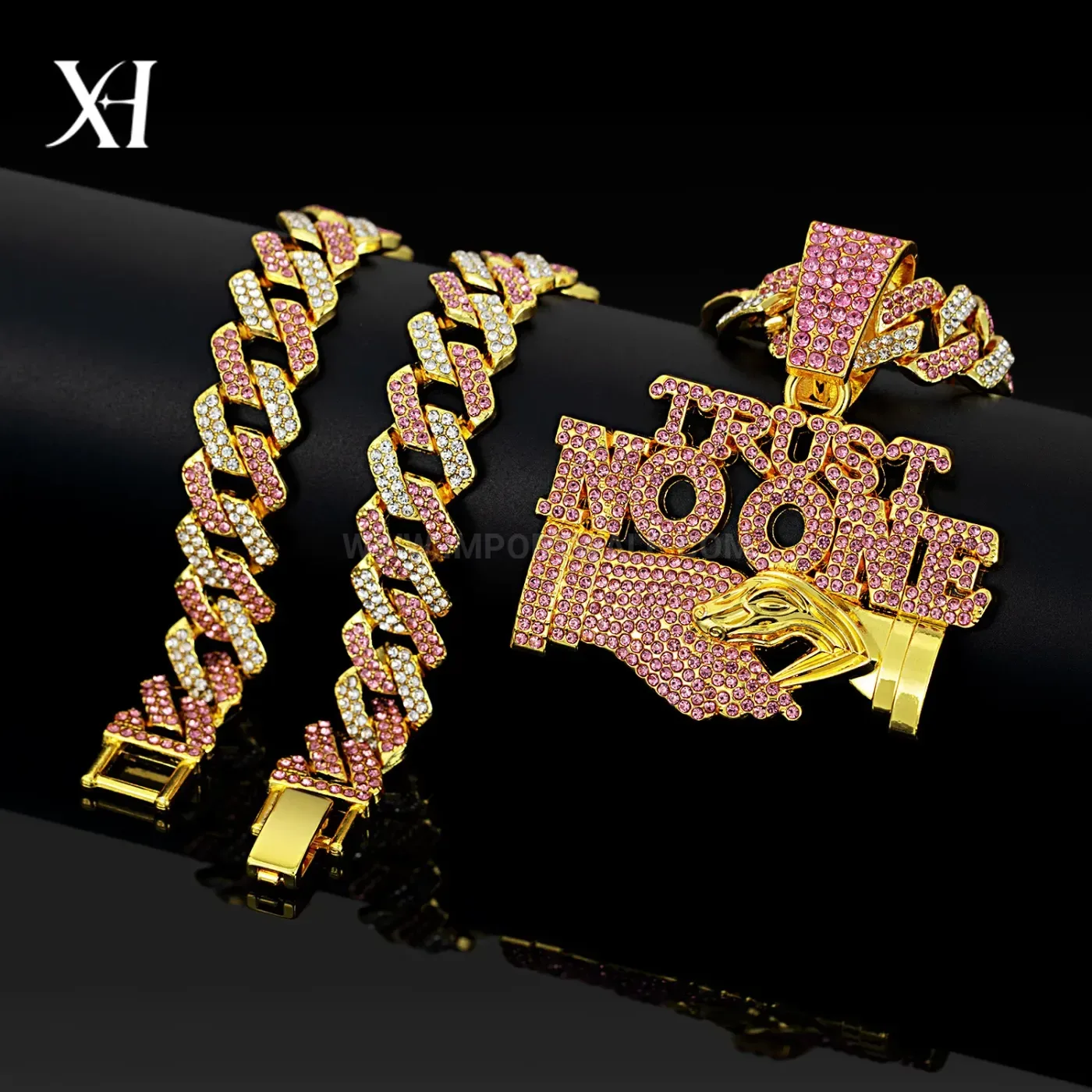 Premium Two-Tone Zinc Alloy Trust No One Letter Pendant Necklace