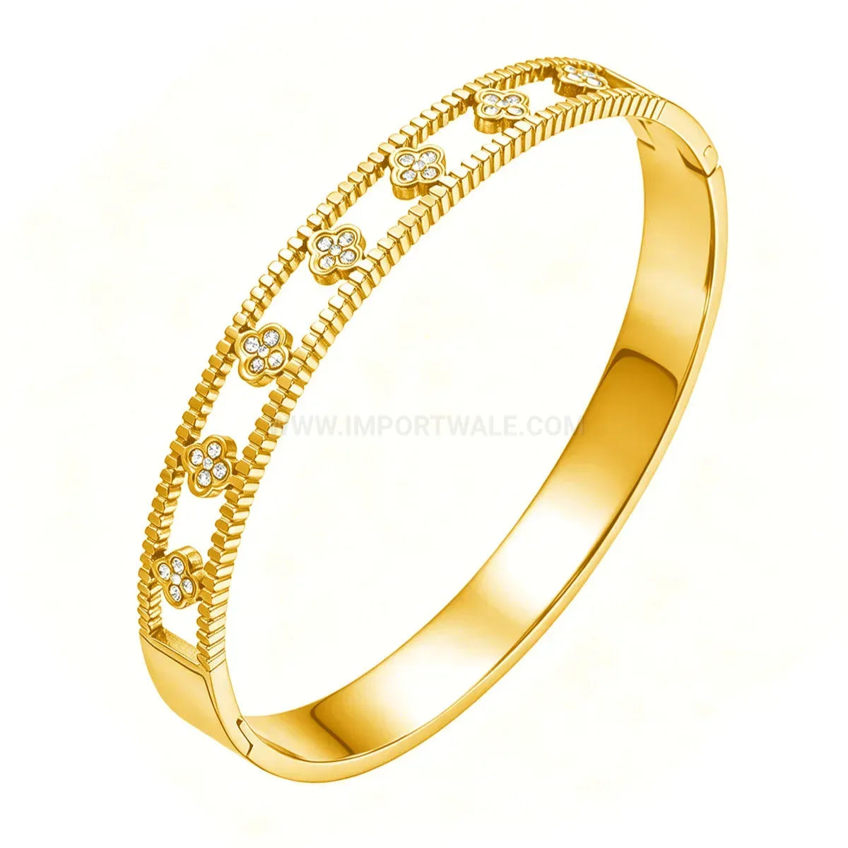 Fashion Wide Stainless Steel Clover Cubic Zirconia Bangle