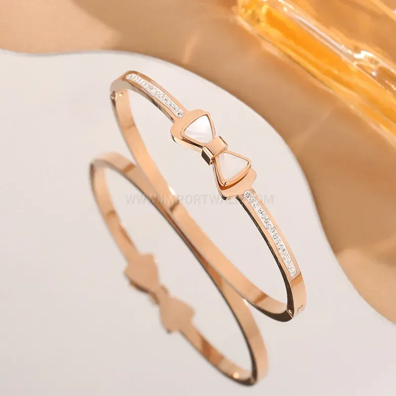 Double-Layer Faux Shell Bow Buckle Titanium Bangle