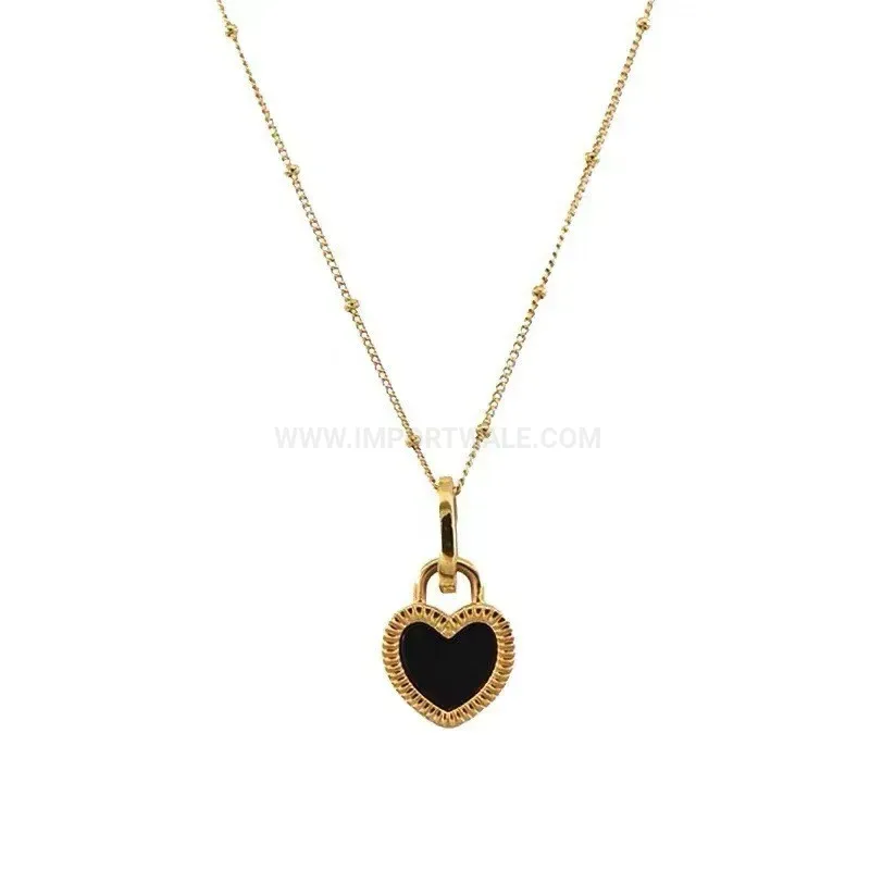 Trendy Double Sided Black and White Shell Heart Pendant Titanium Steel Necklace
